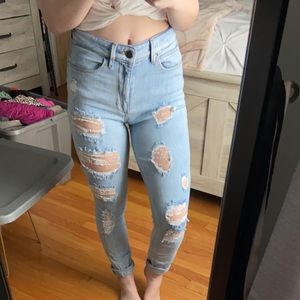 Guess distressed skinny jeans size 25